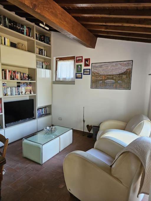 Apartmán Casina Rossa Tavarnuzze Exteriér fotografie